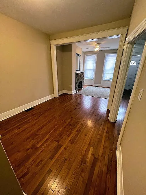 4 bed, 2.5 bath, 1500 sqft, $2,200 — Photo 2