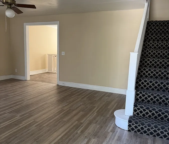 1213 Astor St — Photo 3