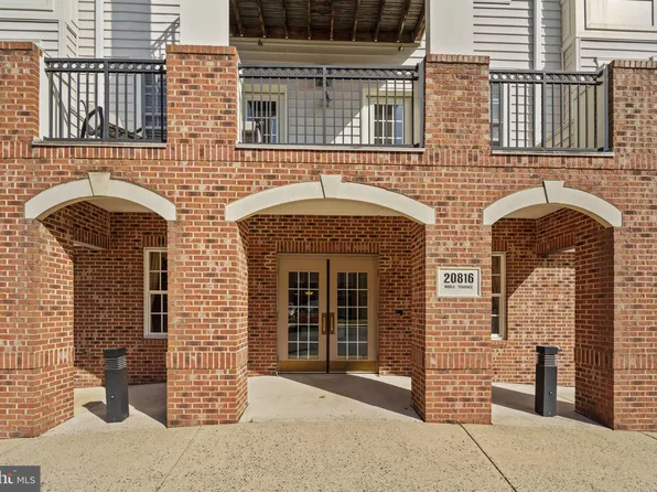 20816 Noble Ter Unit 210, Sterling, VA 20165
