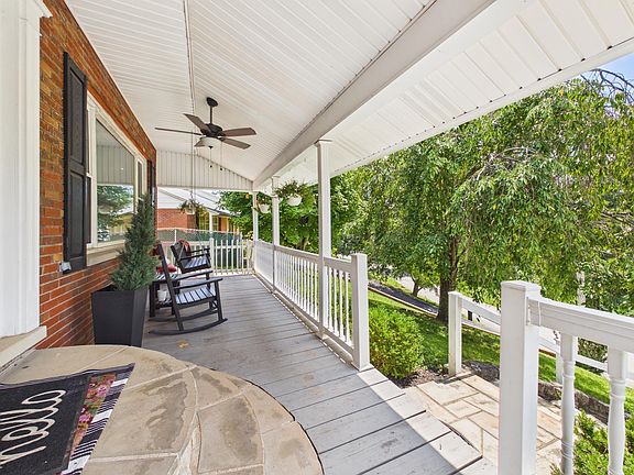 5th image of 117 Honeysuckle Ln