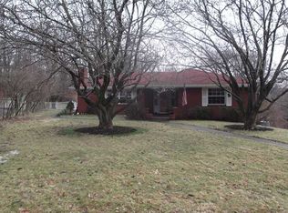 914 Delfield Dr, Bethel Park, PA 15102