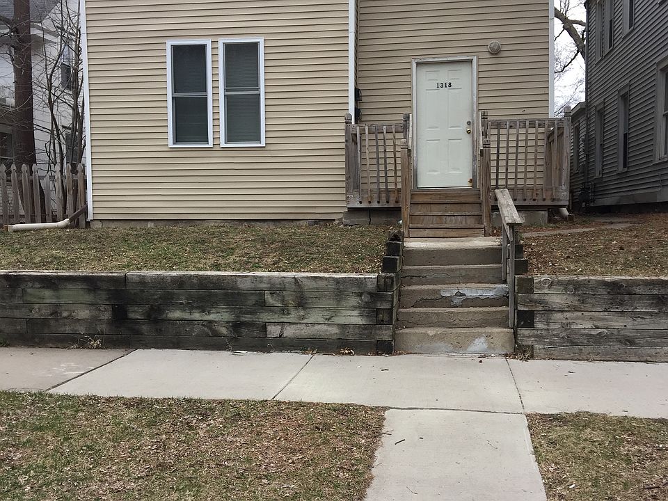 1st image of 1318 18th Ave N #1