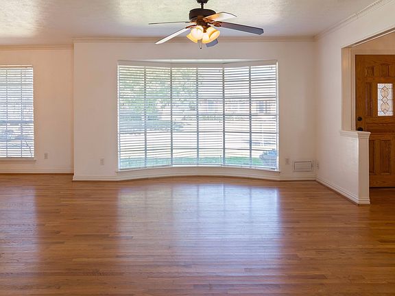 4th image of 9418 Heatherdale Dr