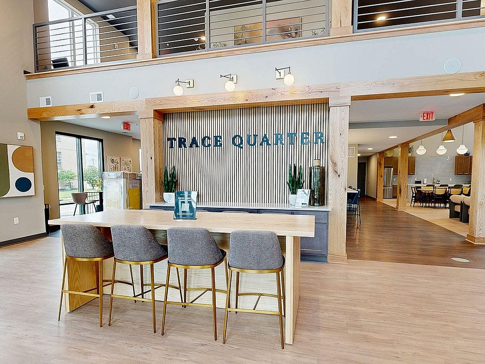 Trace Quarter Lobby and Leasing Desk