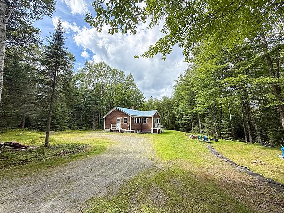 3rd image of 52 Oak Ridge Road