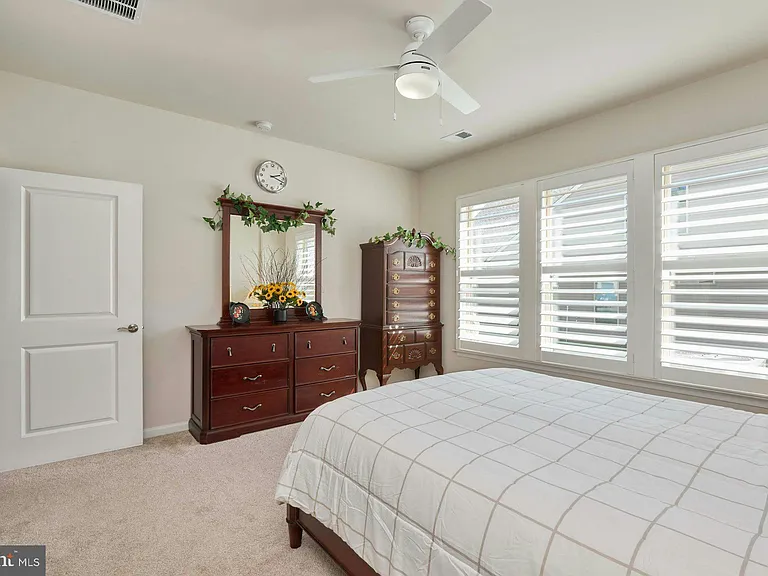 15563 Blue Lotus Ln — Photo 19