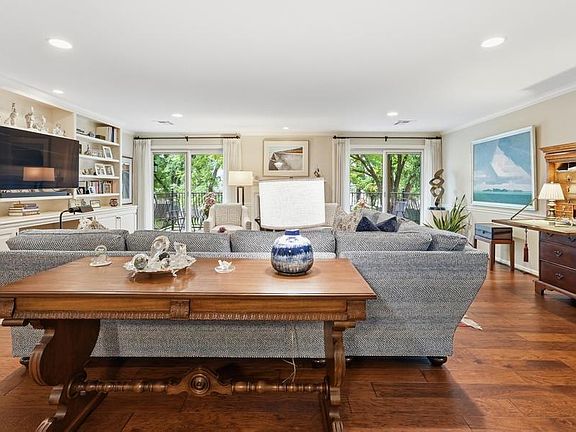 3rd image of 7223 Mission Rd APT 104
