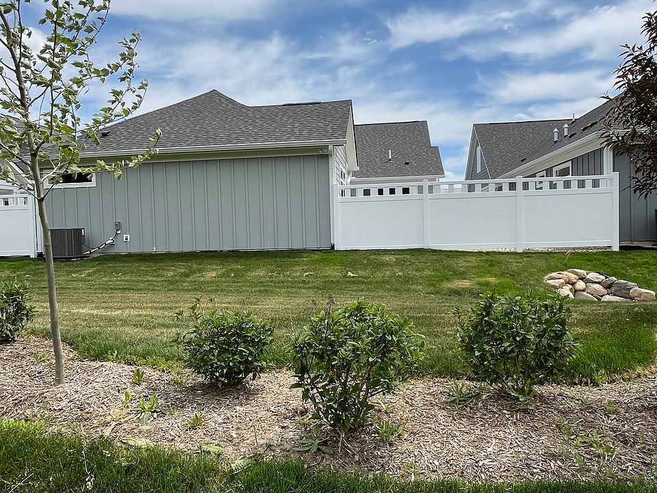 2nd image of 15018 Quinn Ln