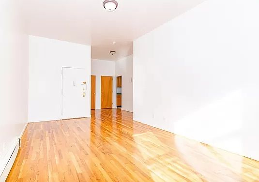 5th image of 95 Seigel St #5C