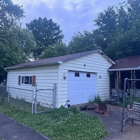 451 Holman Ave — Photo 2