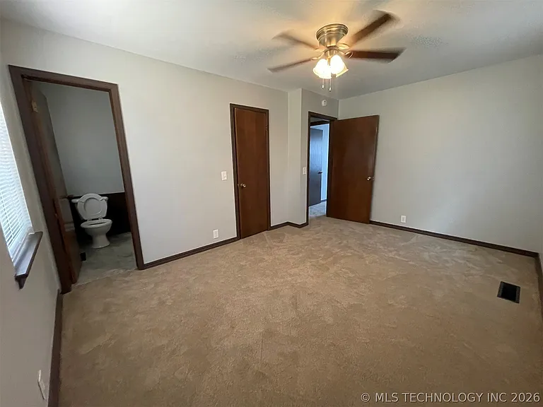 278 Hickory Dr — Photo 7
