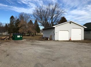 4206 Broadway St, Manitowoc, WI 54220