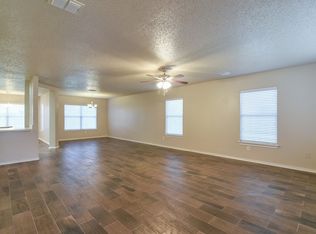 2106 Delaford Dr, Arlington, TX 76002