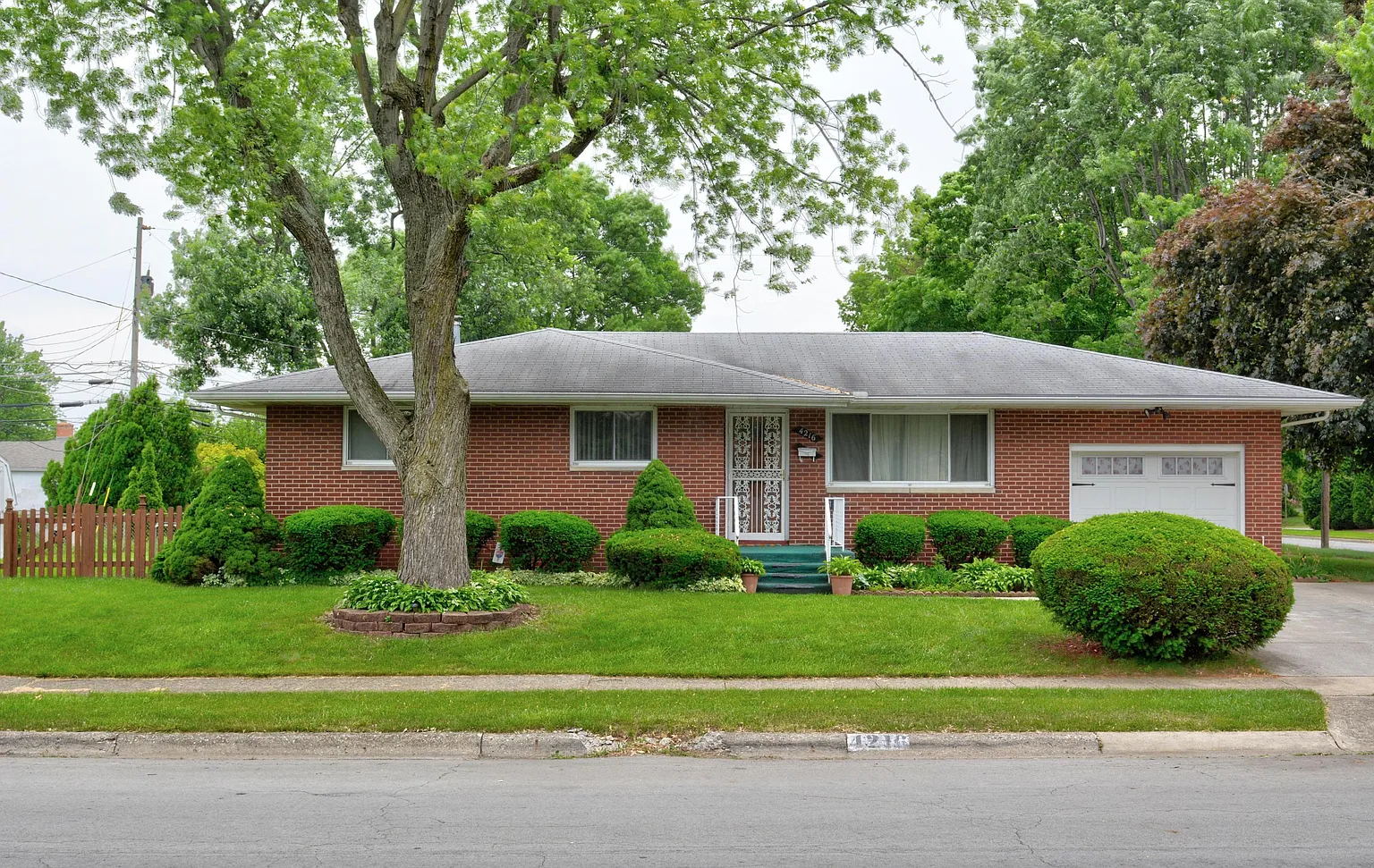4216 Colby Ave photo 1