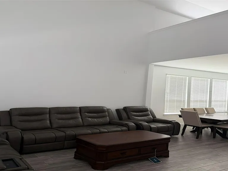 25318 Loch Doon Dr — Photo 3