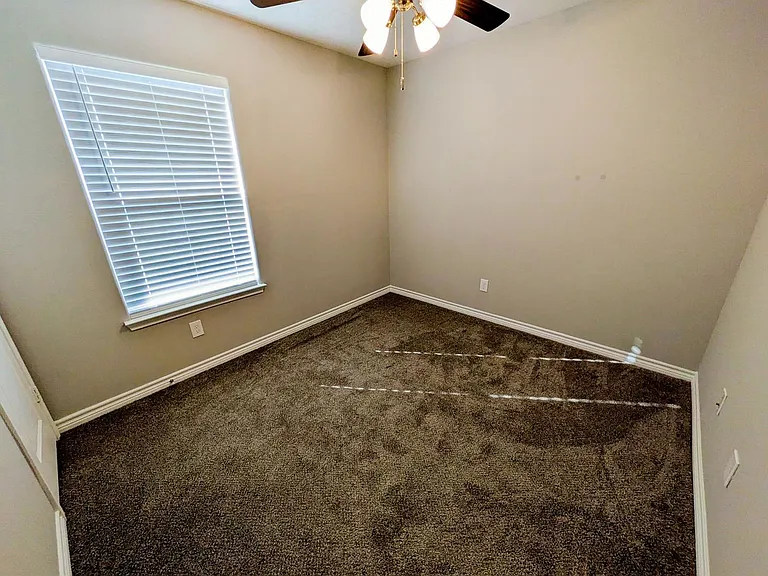 610 Craig St — Photo 12