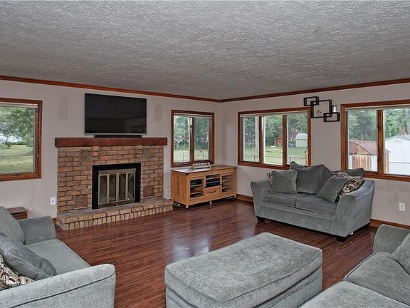4th image of 6460 Fernhurst Ave