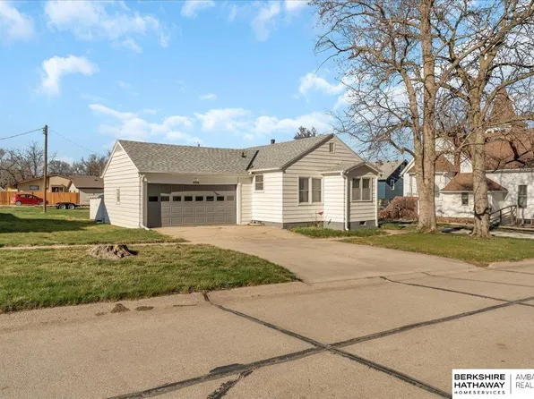 406 Vine St, Yutan, NE 68073