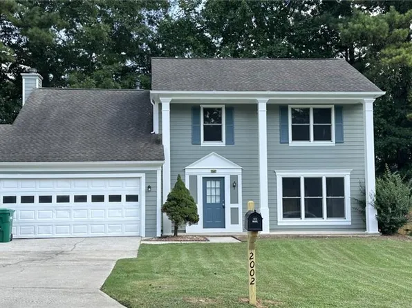 2002 Chivalry Ct, Lawrenceville, GA 30044