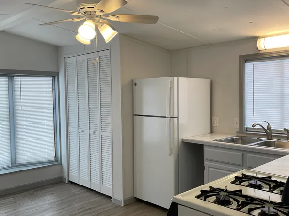 2860 N Sand Lake Rd, Hillsdale, MI 49242