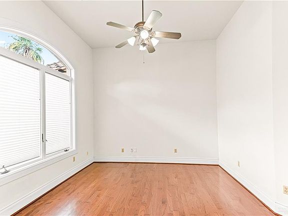 5th image of 7408 N 4th St