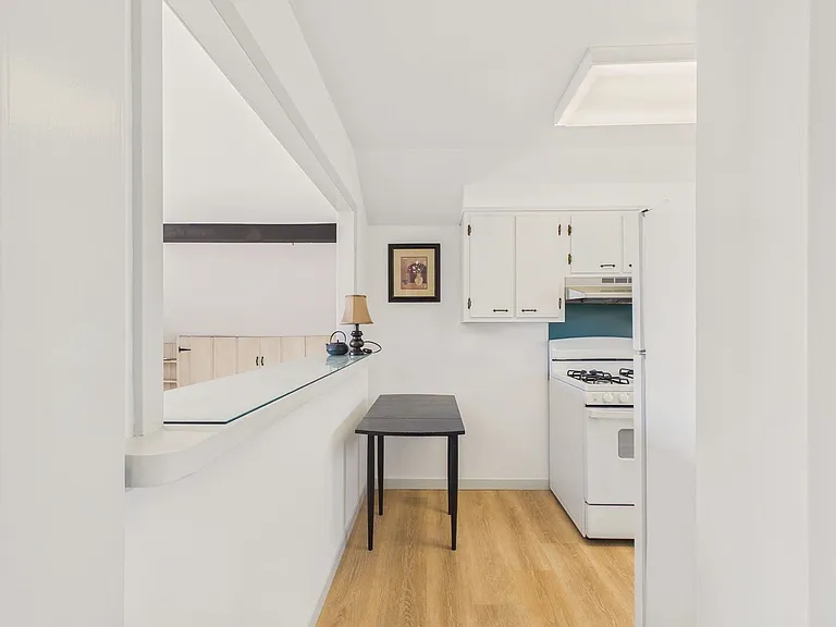 2430 Webster St — Photo 5