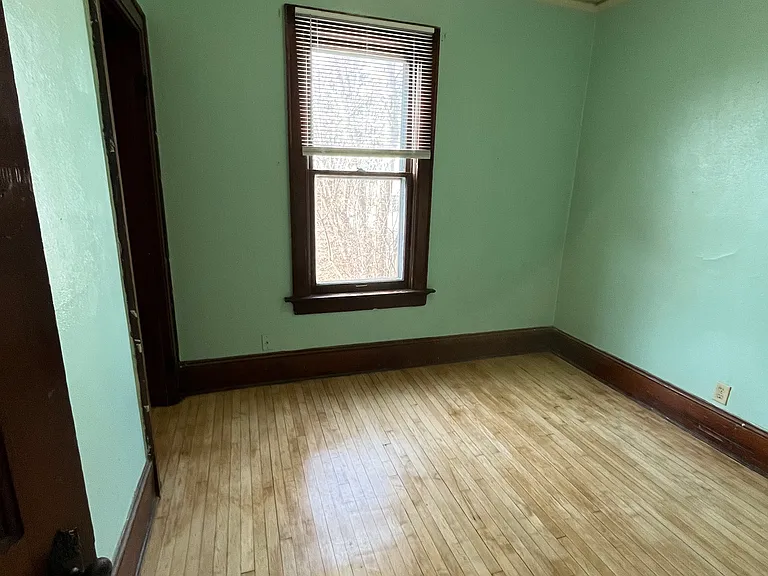 2943 N Newhall St — Photo 19