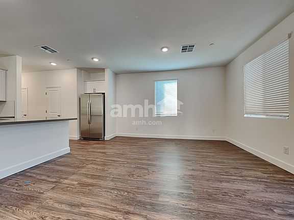 5th image of 3333 Blodwen St