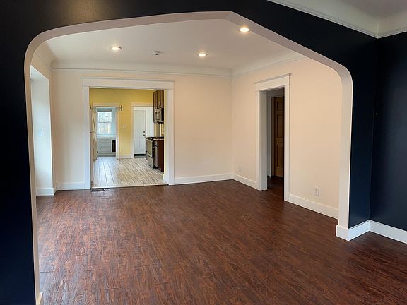 5th image of 1608 S Ainsworth Ave