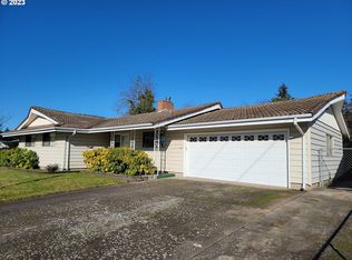 2559 Dover Dr, Eugene, OR