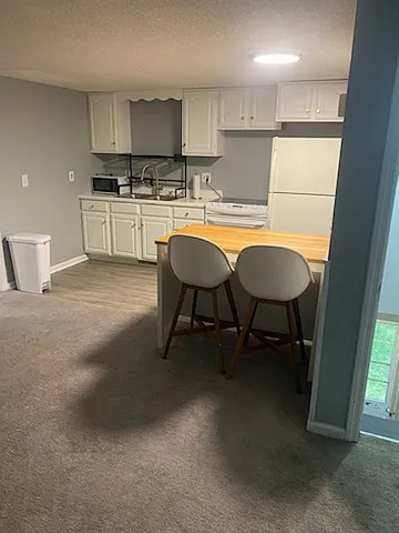327 N Maple St #2 — Photo 6
