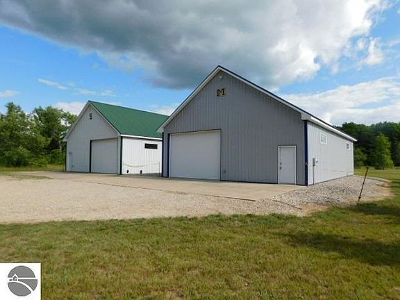 3rd image of 6844 County Road 612 NE