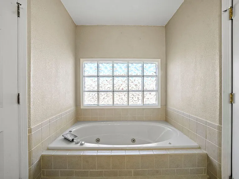 4332 Loma De Brisas Dr — Photo 26