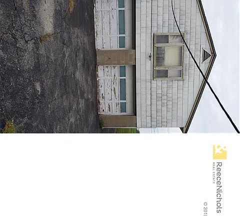 4th image of 3063 N 34th St