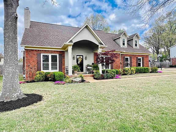 2nd image of 588 Wood Valley Dr