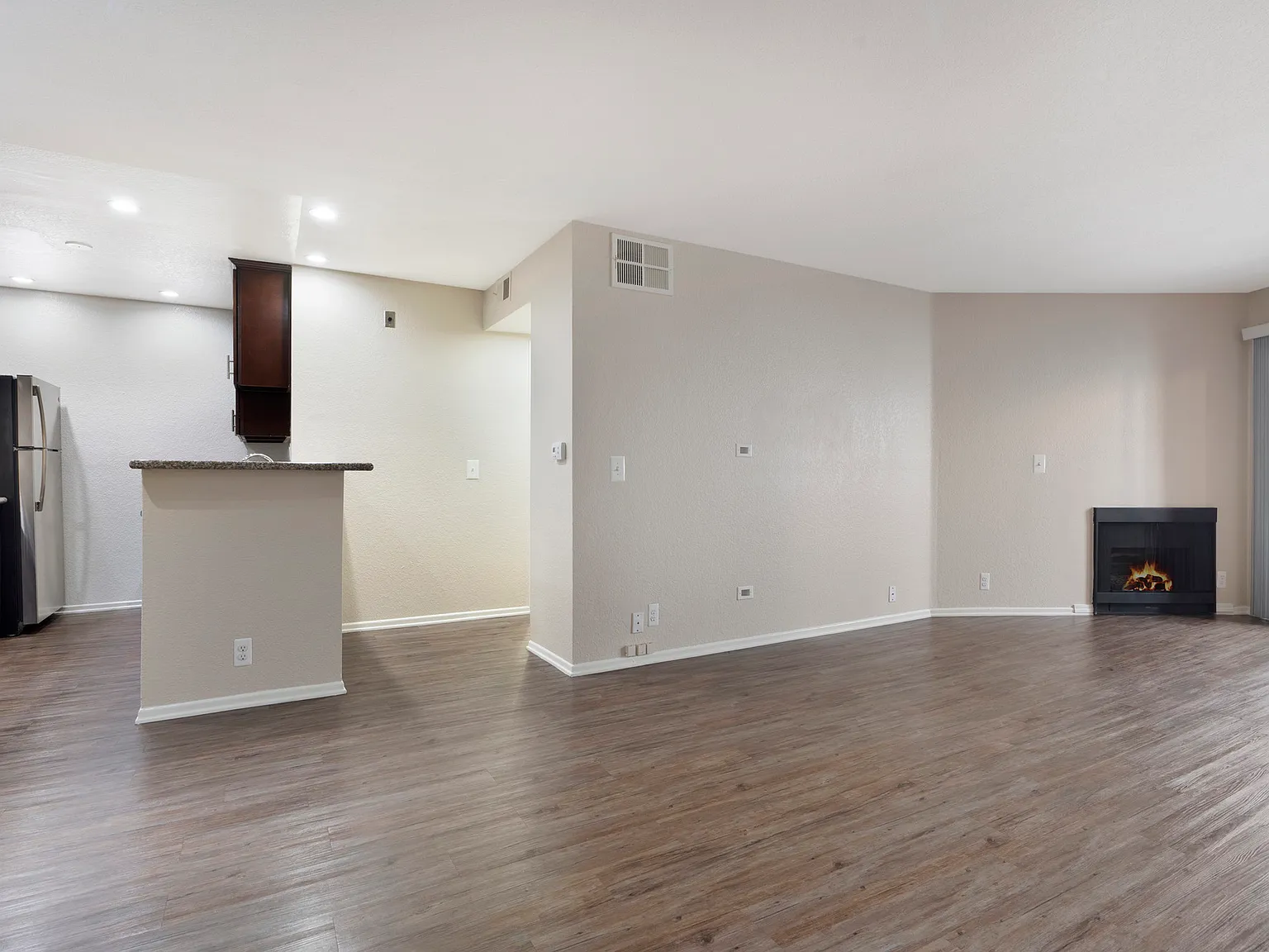 The Jeremy Apts — Photo 3