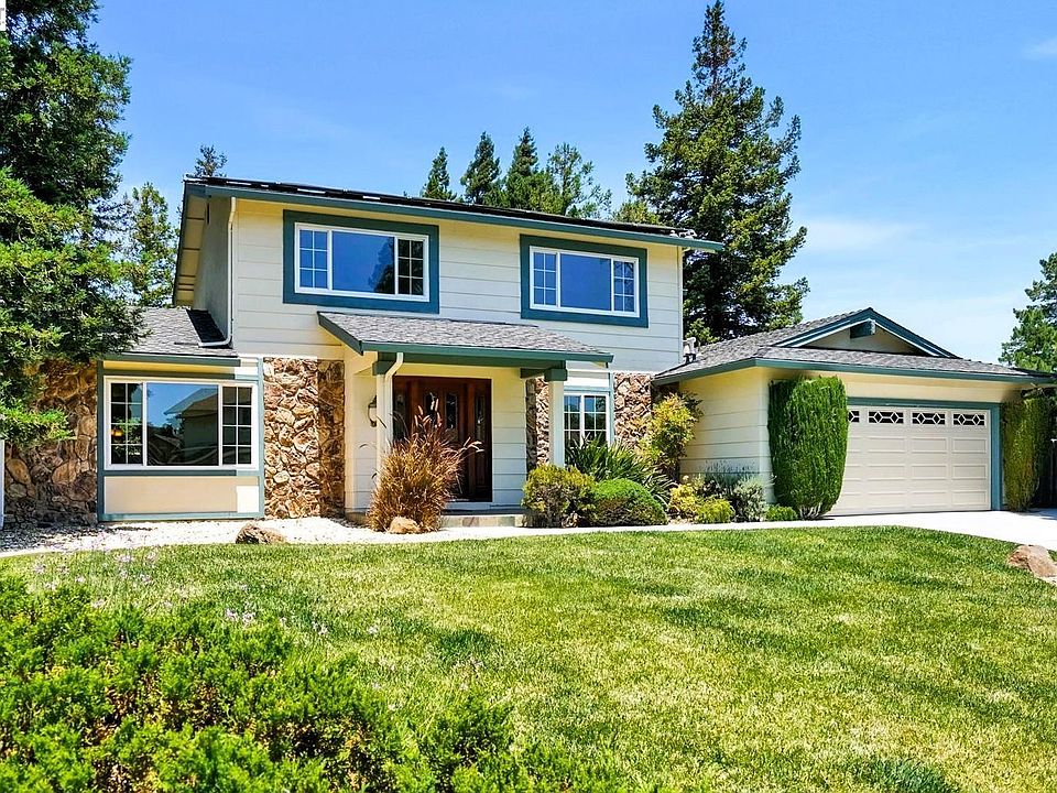 1st image of 2539 Aranda Dr