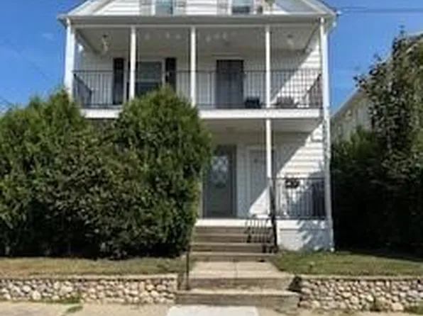 33 Ormond St, Woonsocket, RI 02895