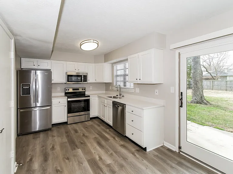 6722 Foxfire Dr — Photo 10