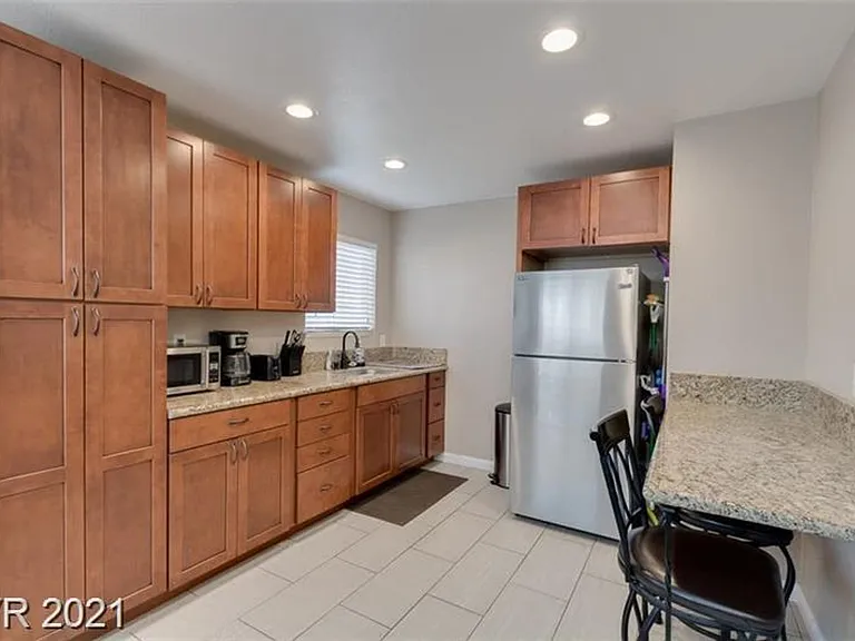 437 Waterwheel Falls Dr — Photo 10