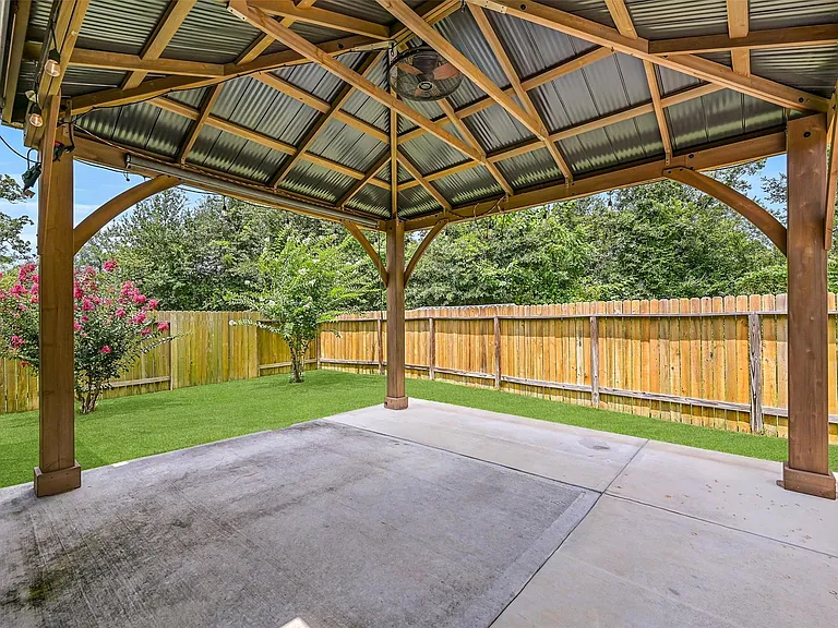 23144 Shakespeare Dr — Photo 26