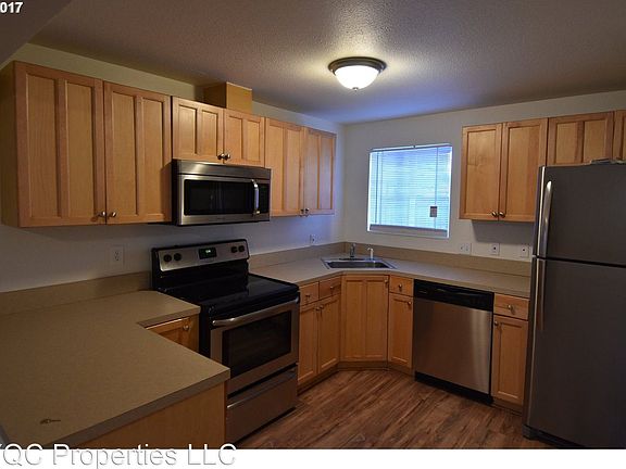 4th image of 3839 E 18th St