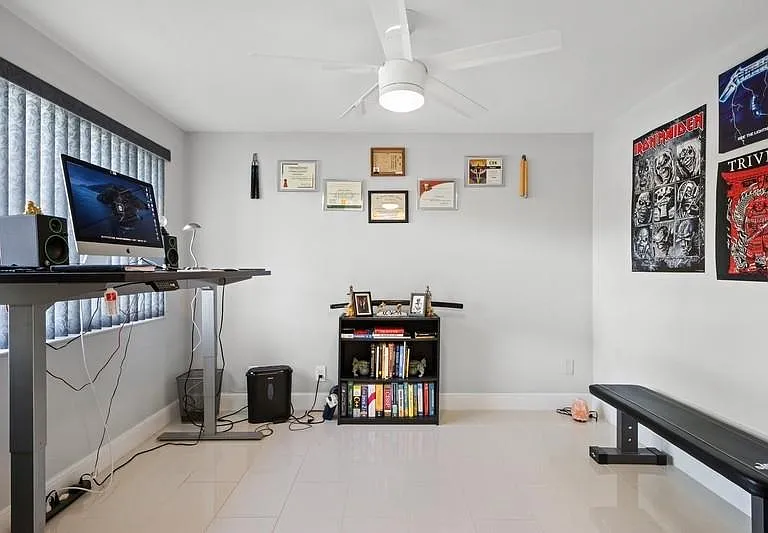 1705 N Riverside Dr #2 — Photo 47