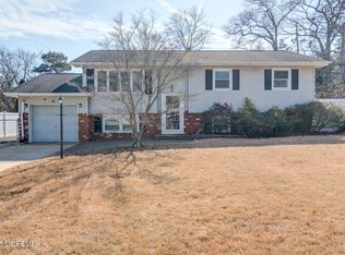 949 Utah Dr, Toms River, NJ