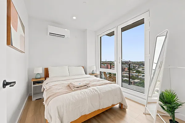 Bedroom, photo 2