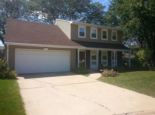 915 Surrey Ct, Joliet, IL
