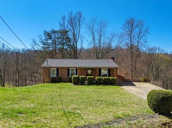 89 Wood Cir, North Parkersburg, WV 26104