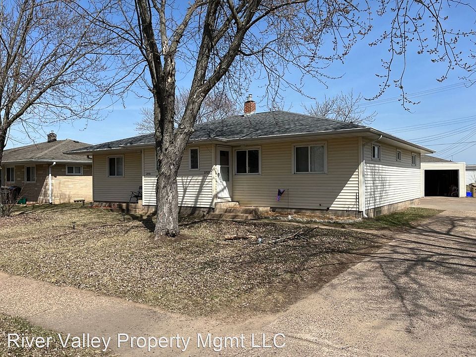 2723 Pomona Dr, Eau Claire, WI 54701 Zillow