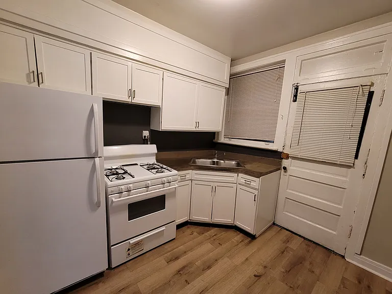 6964 N Ashland Blvd #1S — Photo 5