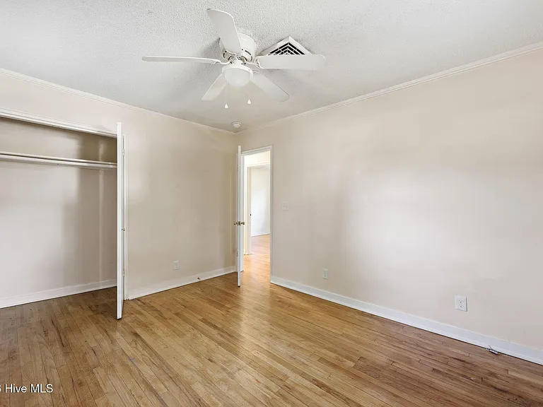 1101 Meadows St — Photo 22